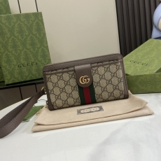 Gucci Clutch Bags